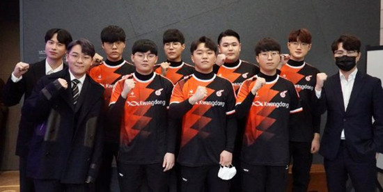 施压对手 施压对手