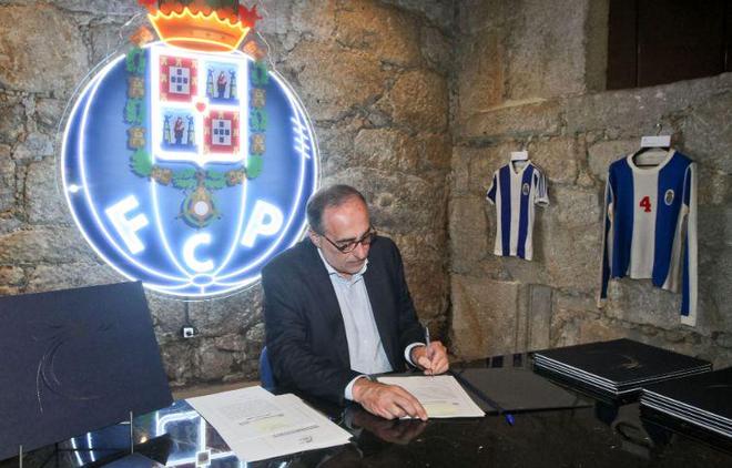 而支持与陪 而支持与陪